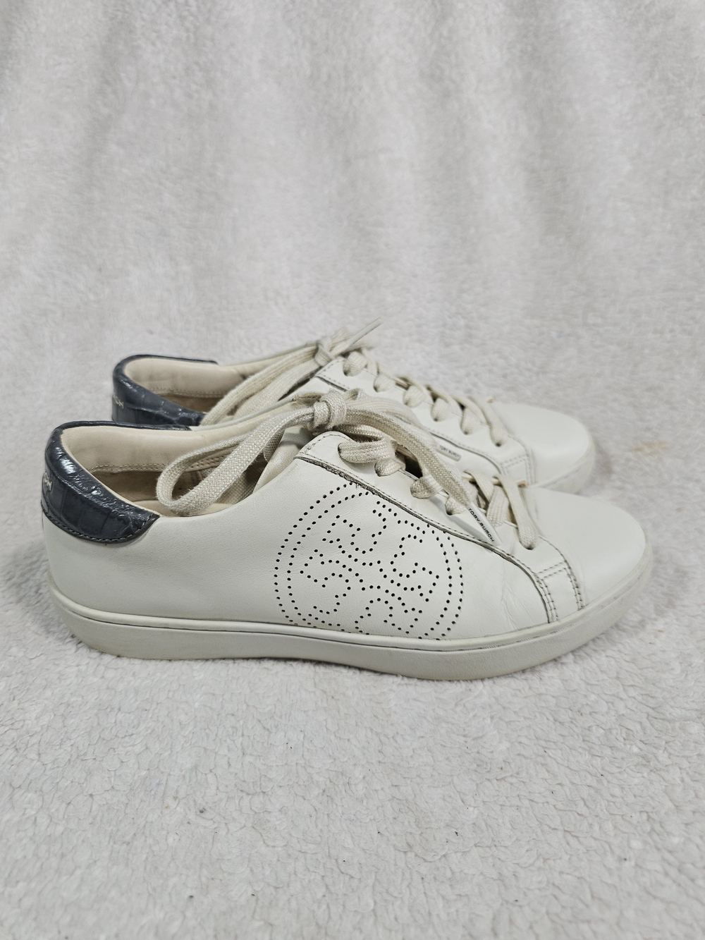 Tory Burch White Logo Sneakers Shoes size 7.5